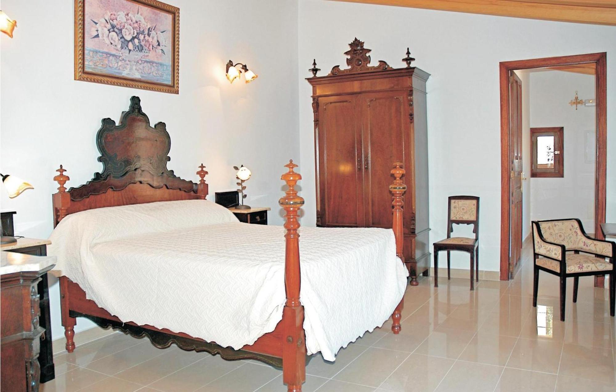 Hébergement de vacances 6 Bedroom Amazing In