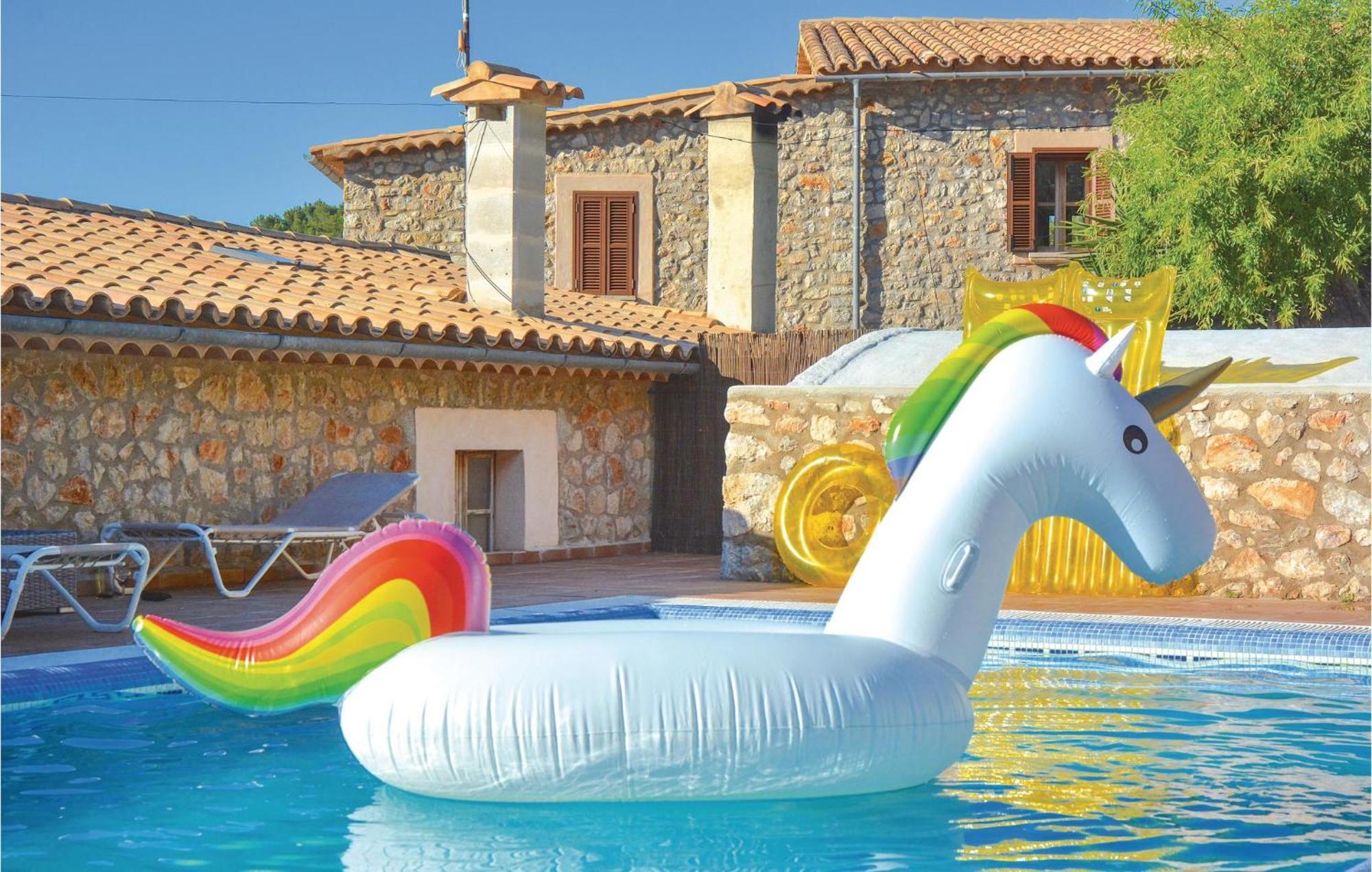 Holiday home 6 Bedroom Amazing Home In Estellencs