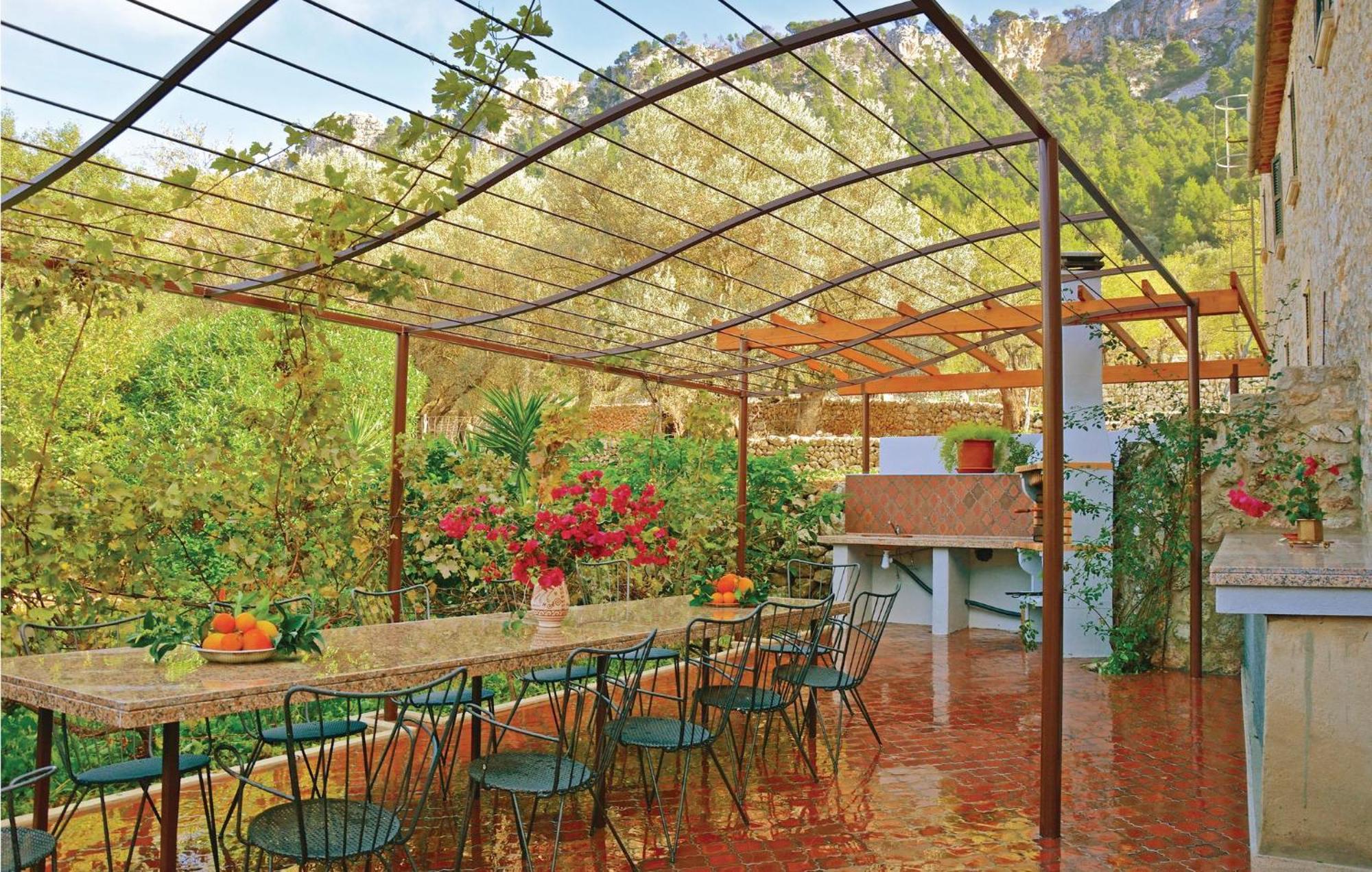 Holiday home 6 Bedroom Amazing Home In Estellencs