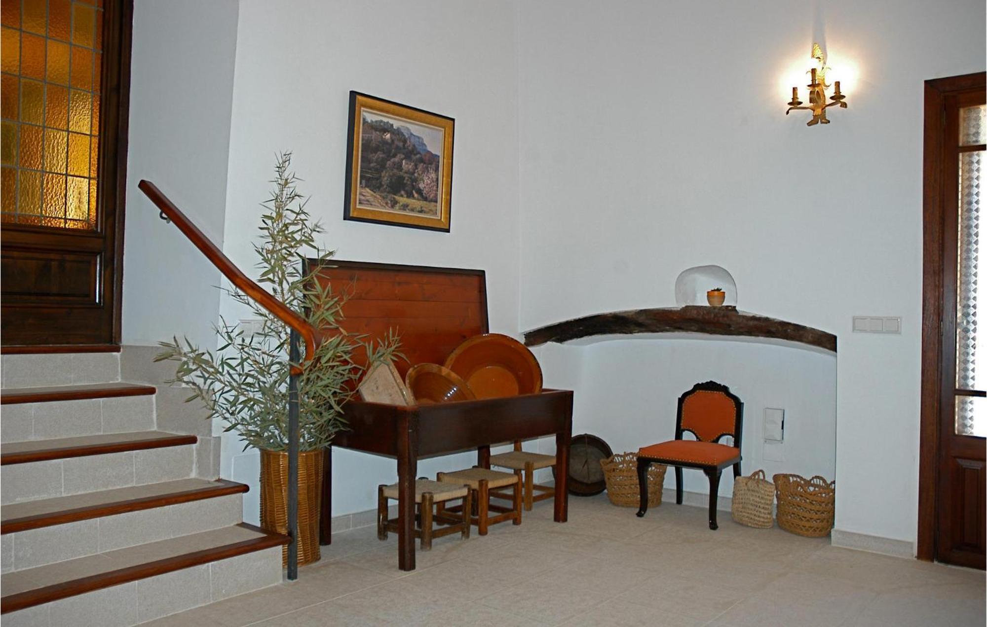 Hébergement de vacances 6 Bedroom Amazing In