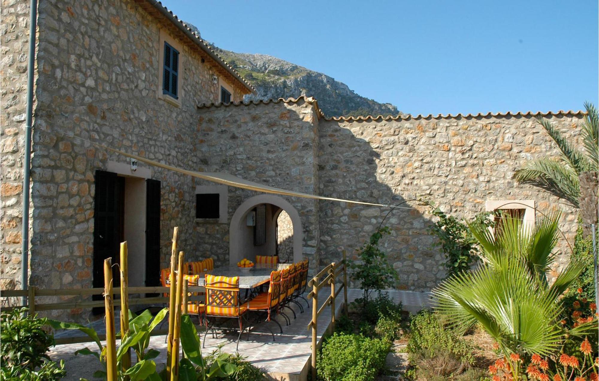 6 Bedroom Amazing Home In Estellencs